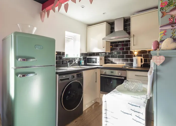 Host & - Candyfloss 惠特比